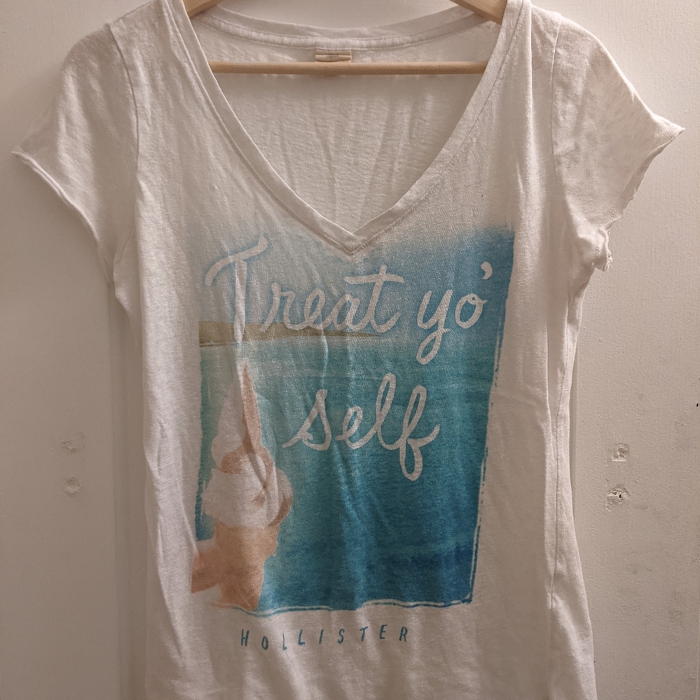 Hollister T-shirt
